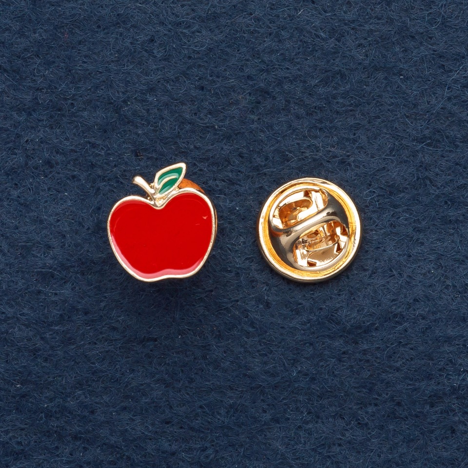 Brooch on twist clasp 'Apple' 1.5×1 cm yellow metal