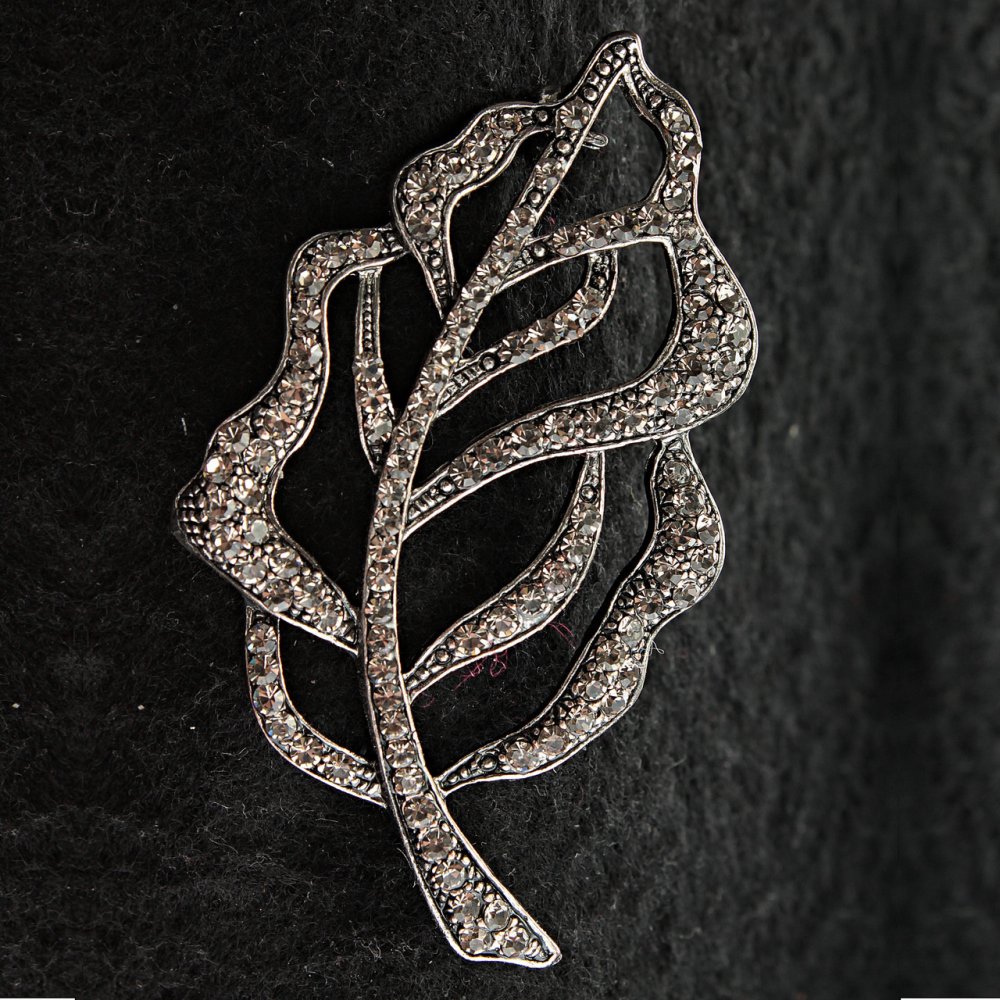 (35/60 mm) Brooch, metal with droplet silver plating, Leaf with Rhinestones