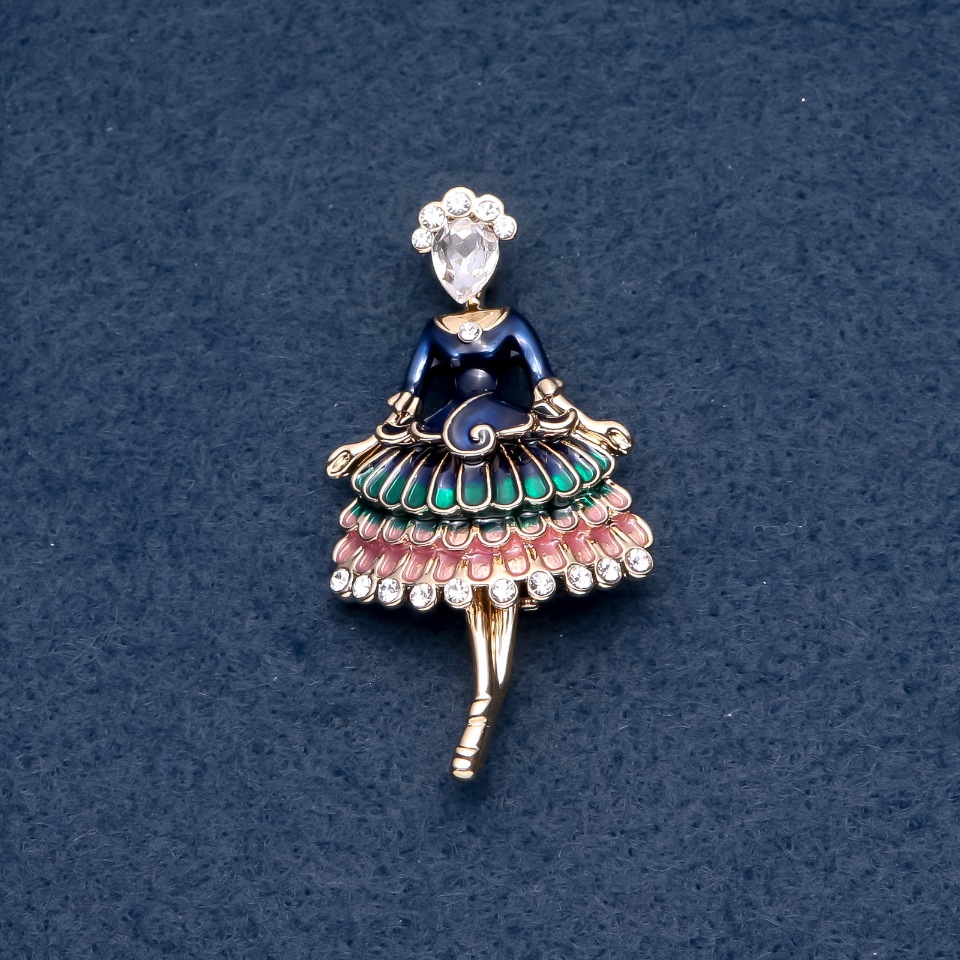 Brooch Freylina green enamel 30x55mm metal color gold