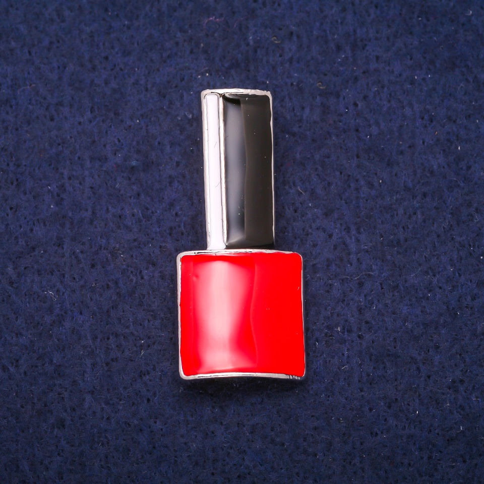 Brooch Lac red, black and white enamel, silver metal 18×39mm