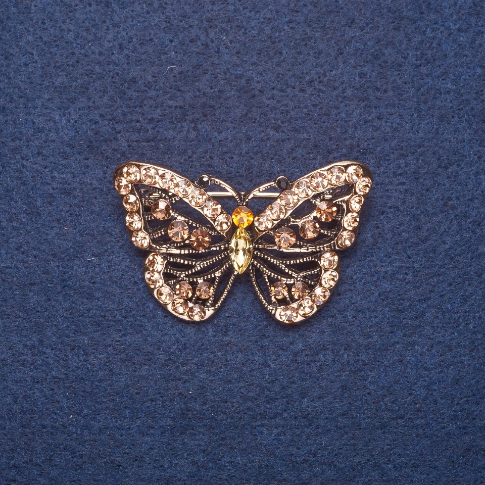 Brooch 'Butterfly' in golden rhinestones, metal color gold, 4.5×3 cm
