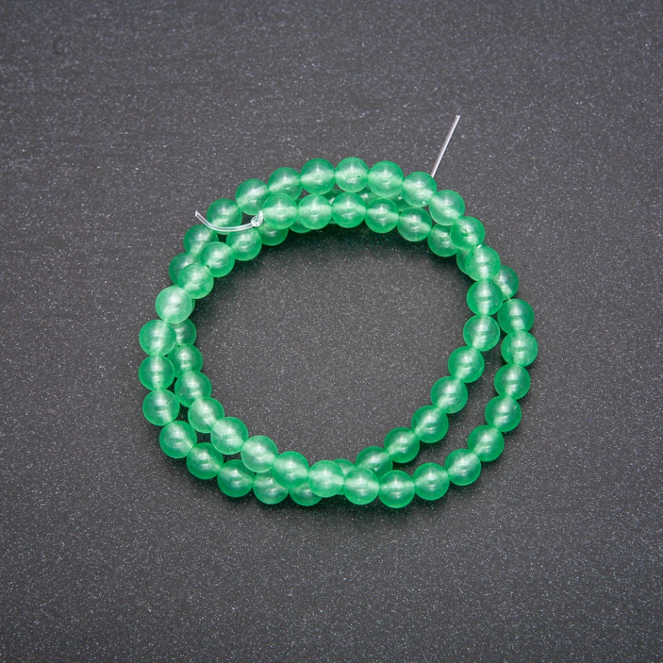 Jade beads smooth ball, diameter 6 (+/-) mm, length 38 cm