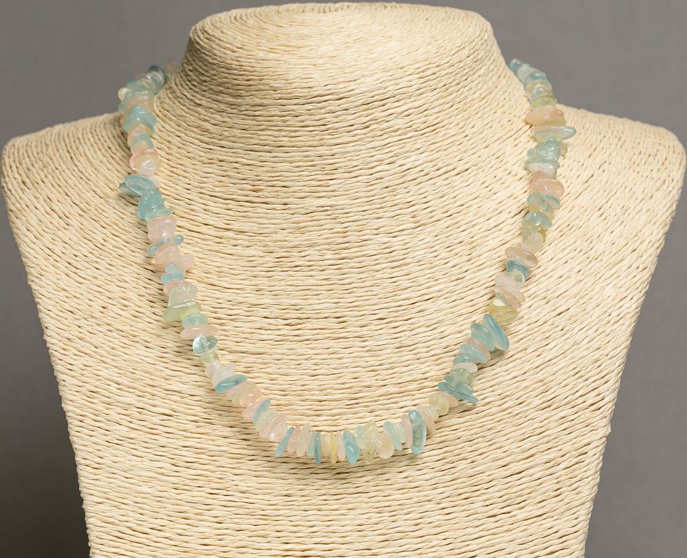 Morganite Necklace with Natural Gemstone Chips, diameter 6–12×2–5 mm, length 44–46 cm