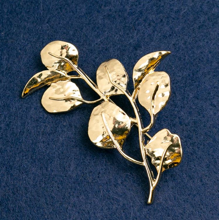 Brooch Branch with Leaves, golden metal 62x40 mm
