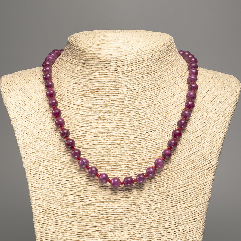 Burgundy Tourmaline Necklace with smooth beads, 8 mm diameter, 50 cm length, made of white nephrite stone (synthetic, dyed)