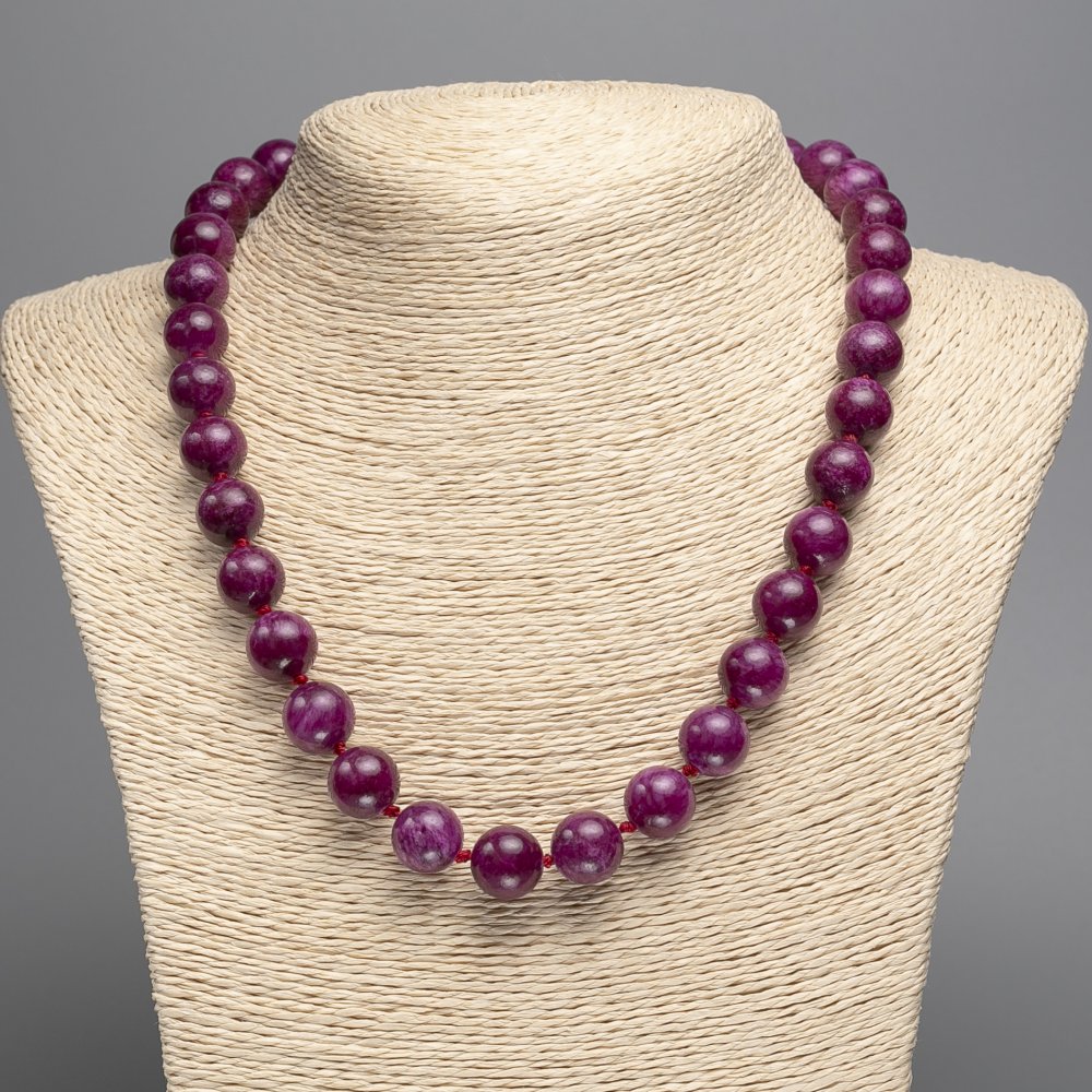 Burgundy Tourmaline Necklace with smooth beads, 10 mm diameter, 50 cm length, made of white nephrite (synthetically dyed)