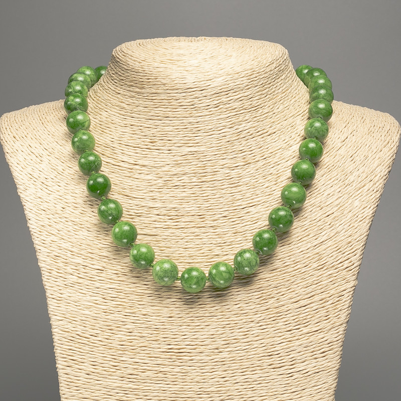 Green Jadeite Necklace, Smooth Beads, 12 mm Diameter, 50 cm Long, Made from White Nephrite Stone (Synthetic Dyed)