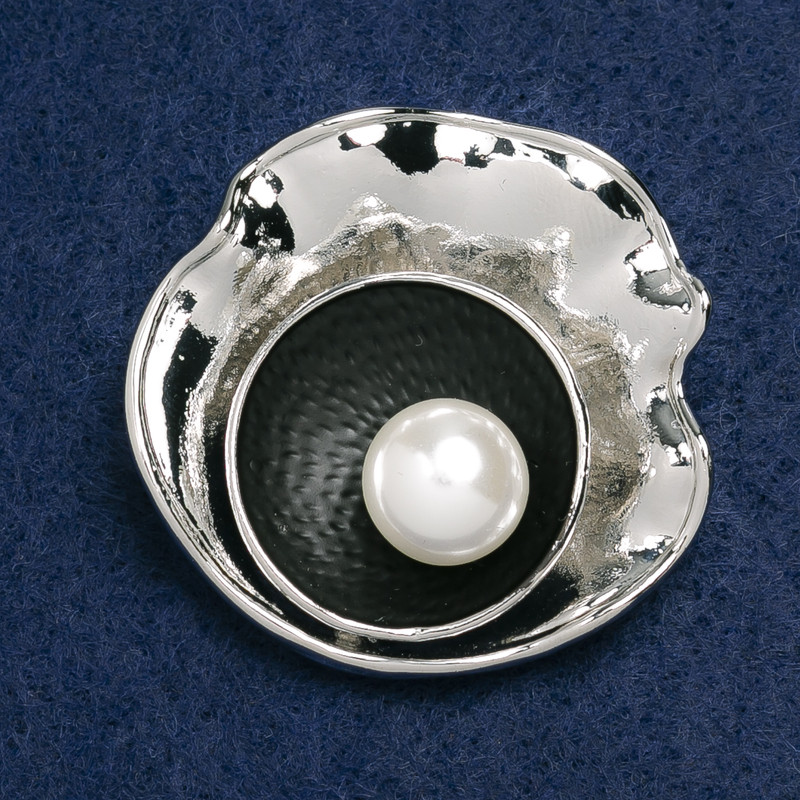 Brooch Accent Shell with White Mallorca Pearl Gray Metal 44×42 mm