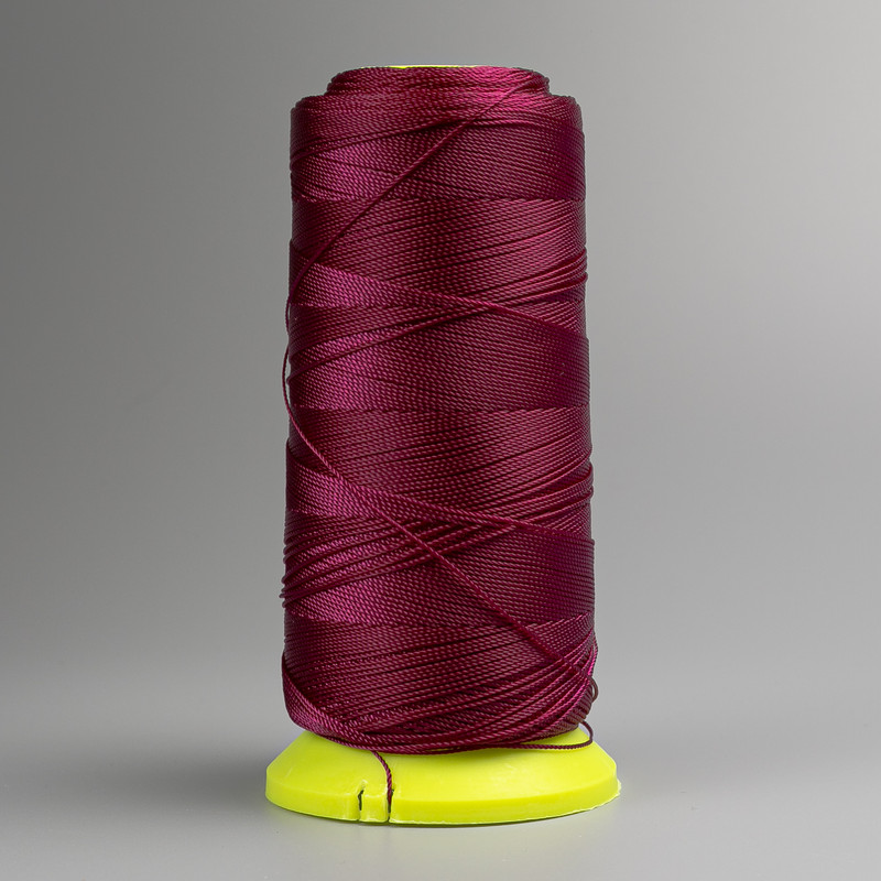Burgundy nylon thread spool, 0.6 mm diameter, 300 m, for crafts