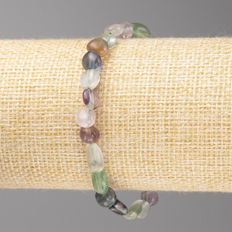 Fluorite faceted bead bracelet, 6x6 mm diameter +/- on elastic, length 18 cm+