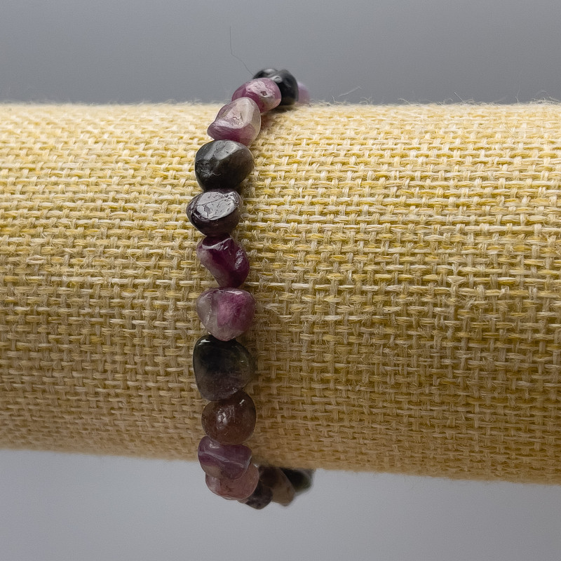 Bracelet with natural tourmaline faceted beads, diameter 5x7 mm, length 18 cm (stretch)