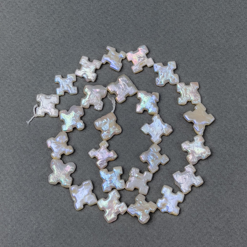 Baroque pearls with a gasoline tint on a thread 12x13mm+-, length 38cm+