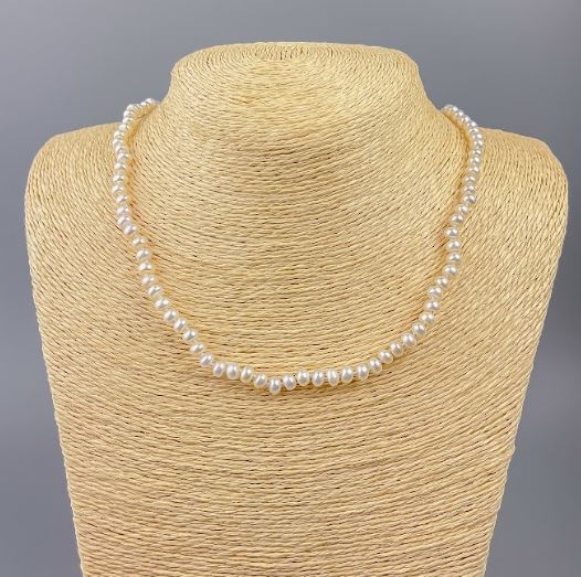 Necklace with freshwater pearls, diameter 6×4 mm, length 49 cm
