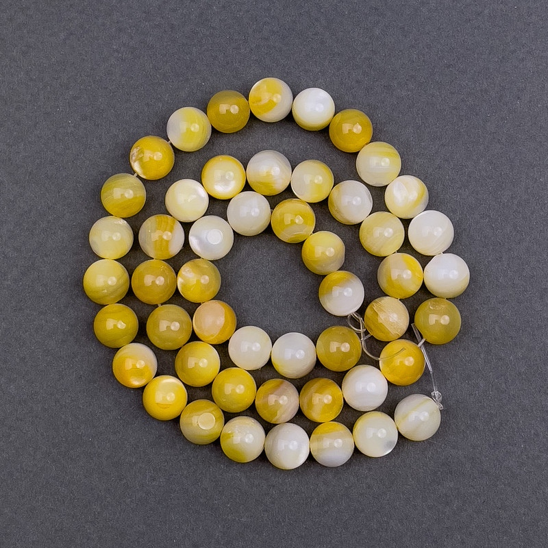 Yellow mother-of-pearl beads - smooth round beads, 8mm diameter, 39cm length on a thread