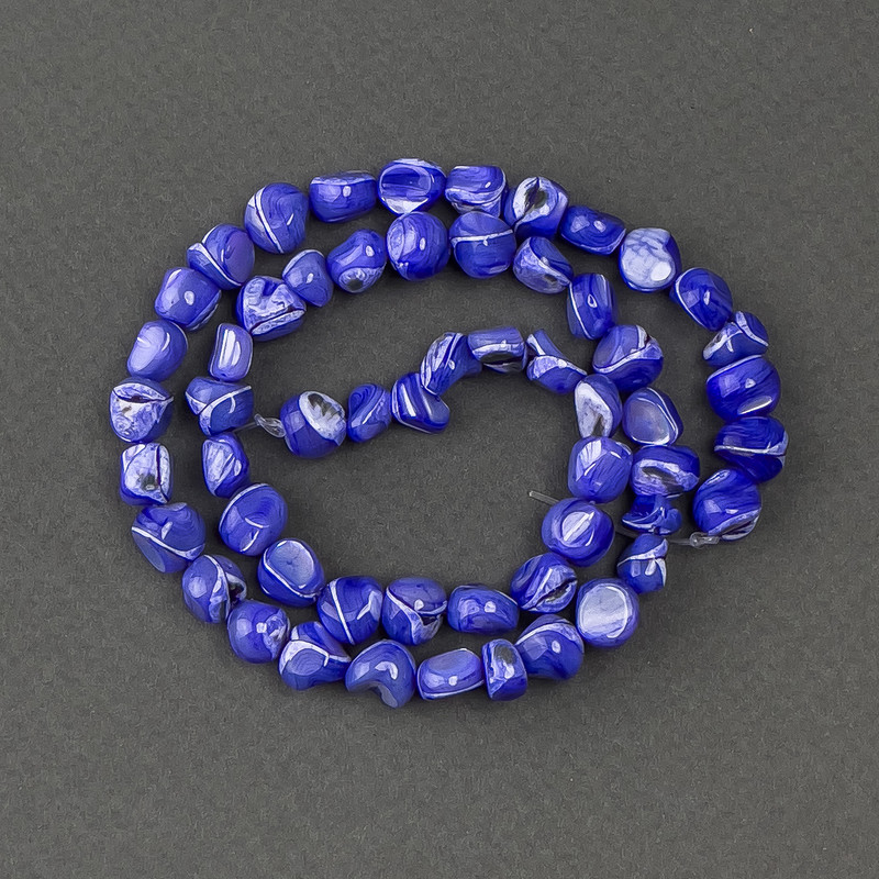 Dyed violet mother-of-pearl beads, drop shape, 8x6 mm, approx. 41 cm long on beading thread
