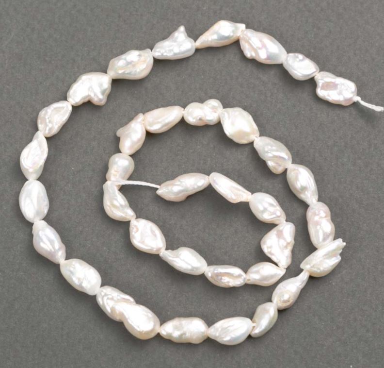 Baroque pearl beads with a gasoline tint, d 5-7×9-12 mm +-, length 38 cm
