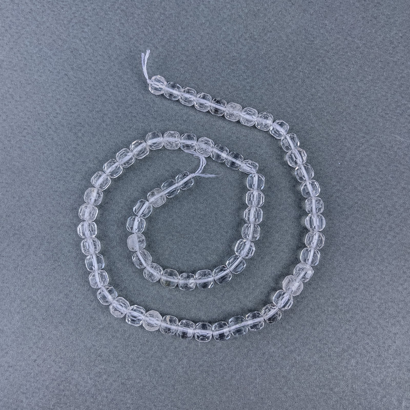 Beads of rock crystal natural stone, faceted cube on thread, diameter 6x6 mm ±, length 39 cm+