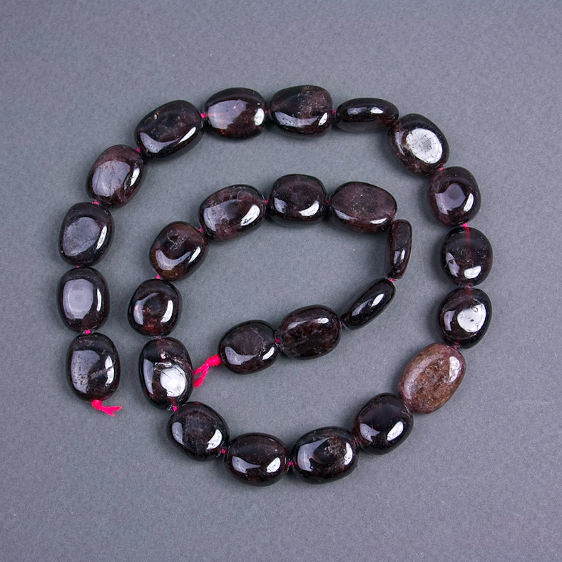 Garnet beads, natural stone, oval, diameter 15x12 mm, on a thread, length 40 cm+