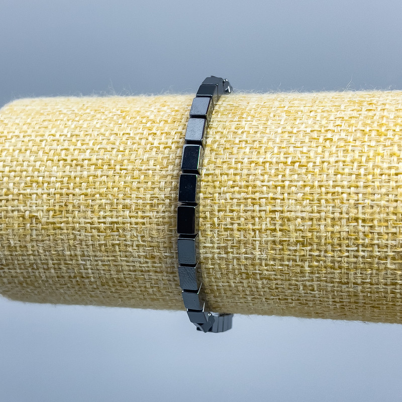 Rectangular Hematite Bracelet, 6x4 mm beads, length 18 cm (stretch)