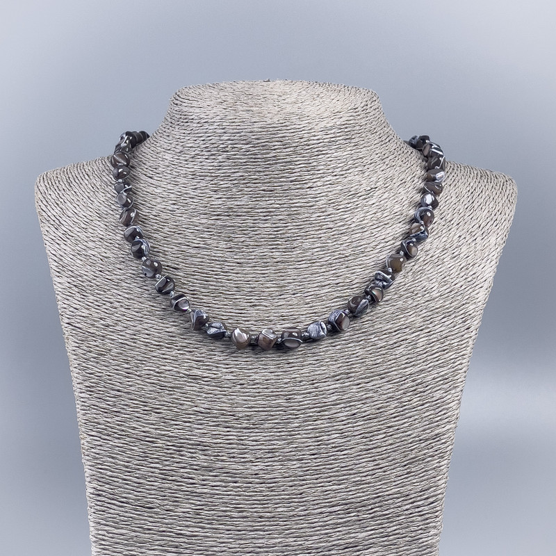 Mocha-tinted natural mother-of-pearl Necklace with round faceted beads, 8 mm diameter, 48 cm length