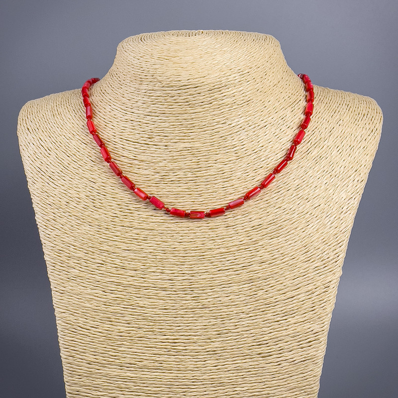 Red mother-of-pearl 'Tube' Necklace 8x4mm, length 45-50 cm+