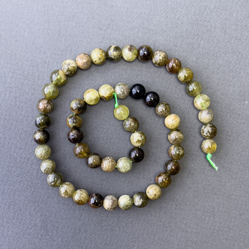 Green Garnet Beads, Natural Stone, Smooth Round Beads, Diameter 8 mm, Length 39 cm