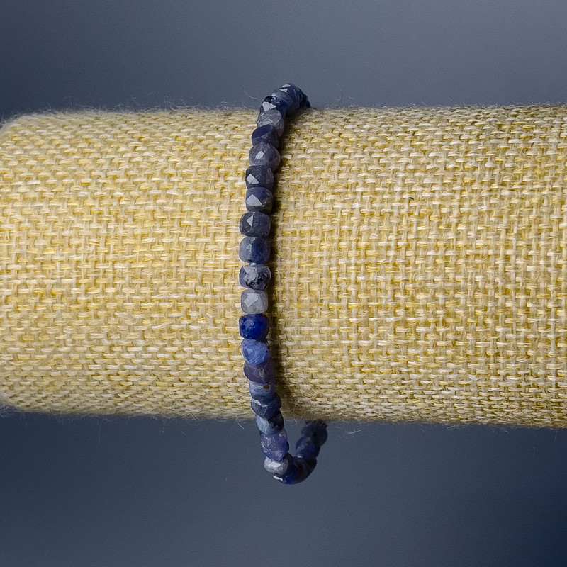 Iolite Bracelet, Natural Stone Faceted Cube, 4 mm Diameter ±, Length 18 cm (Stretch)
