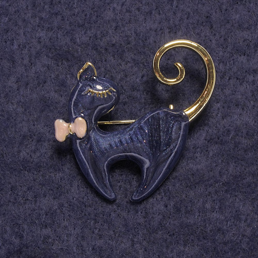 Blue Mother-of-Pearl Cat Brooch