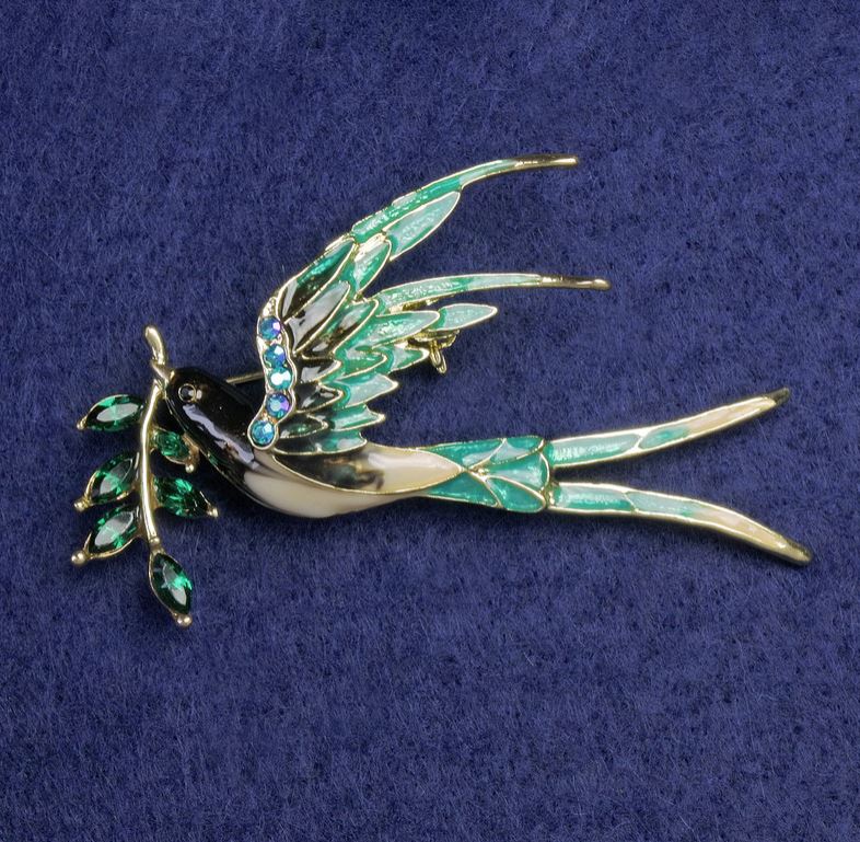 Beige and Green Enamel Swallow Brooch with Twig, Green Crystals, Blue Rhinestones, Gold-Tone Metal 62×48mm
