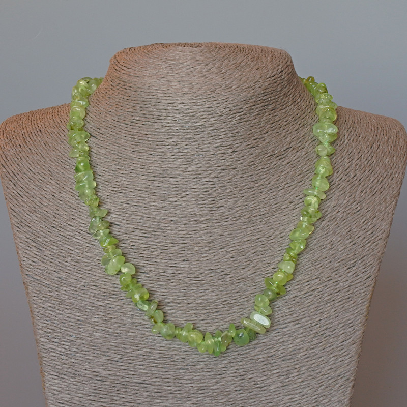Prehnite necklace with natural gemstone chips, 8x4 mm diameter, length 48 cm ±